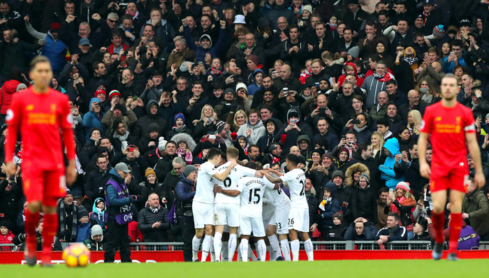 曼联换帅代价恐高达5000万，冬窗已难再买人！穆帅评价阿莫林下课